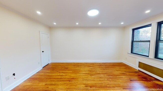 Building Photo - 90-09 68th Ave