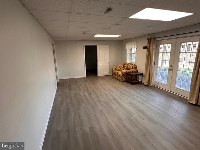 Primary Photo - 22 Silverhill Ln