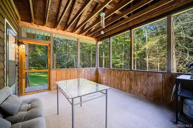 Building Photo - 132 Proctor Rd