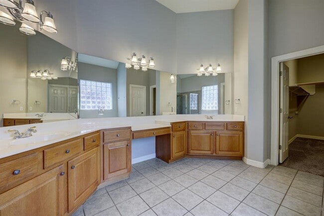 Building Photo - 11909 Portofino Dr