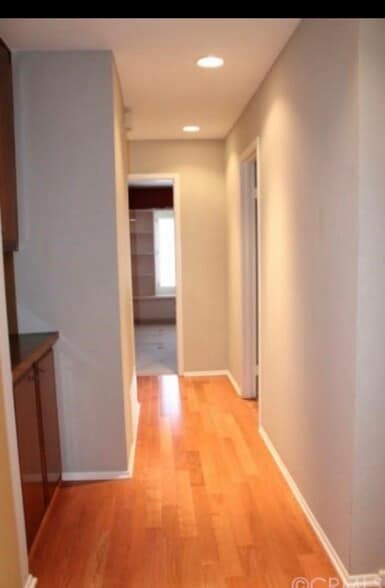 Building Photo - 340 Spinnaker Way