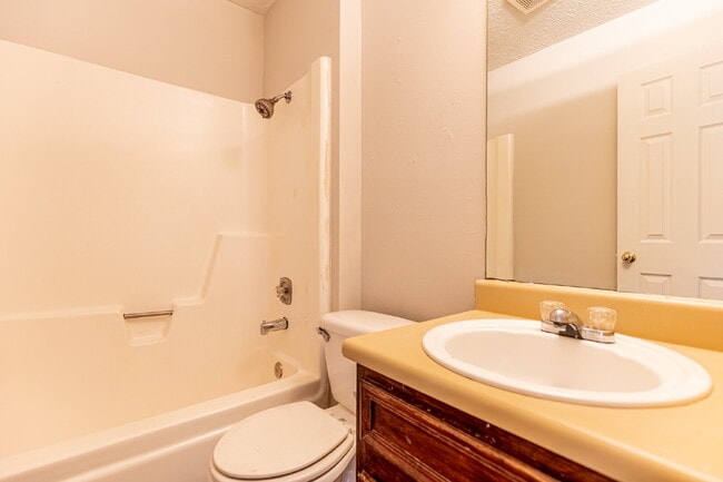 Building Photo - 6201 Berkett Cove