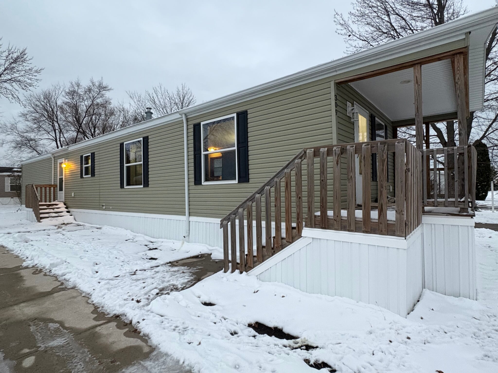 Building Photo - 309 Spring Park Dr