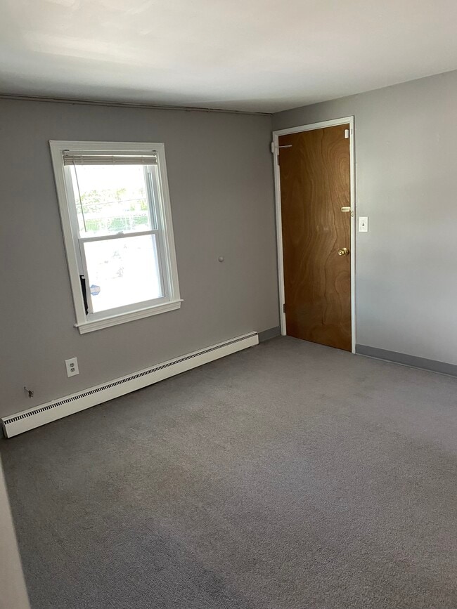 Building Photo - 1136 Atwood Ave