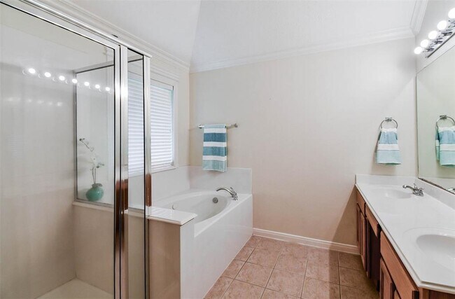 Building Photo - 2607 Easton Springs Ct