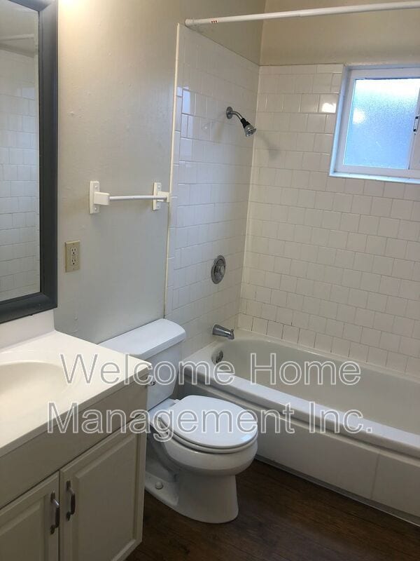 Building Photo - 15111 Washington Ave