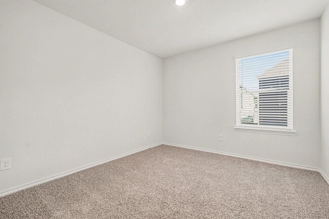 Building Photo - 125 Arbor Dr