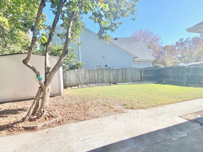 Building Photo - 500 Windward Dr