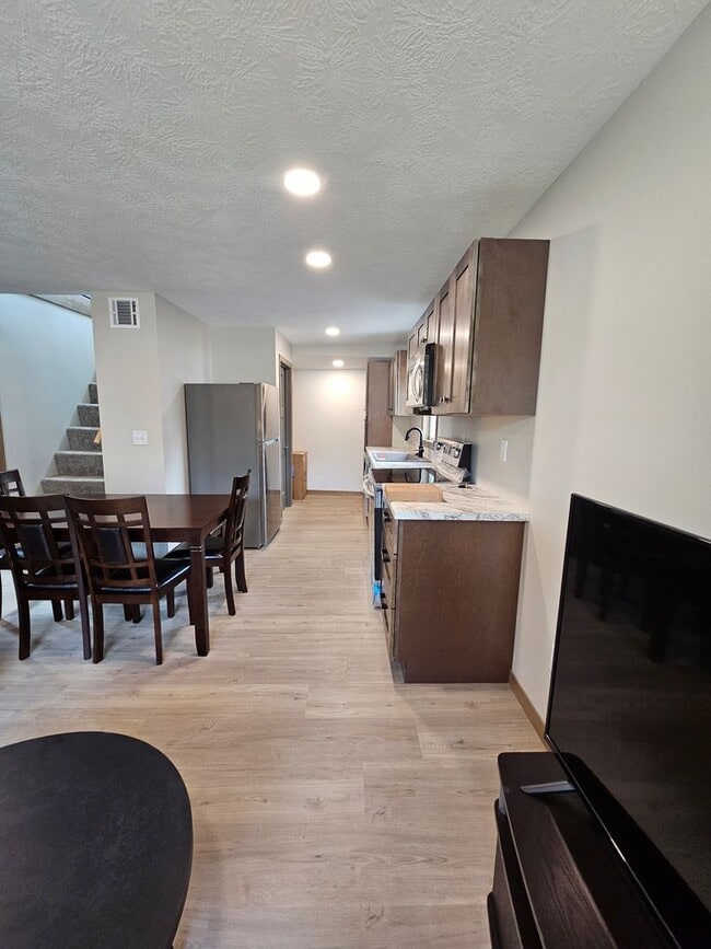 Building Photo - Charming 3 bedroom Home for rent in Sioux ...