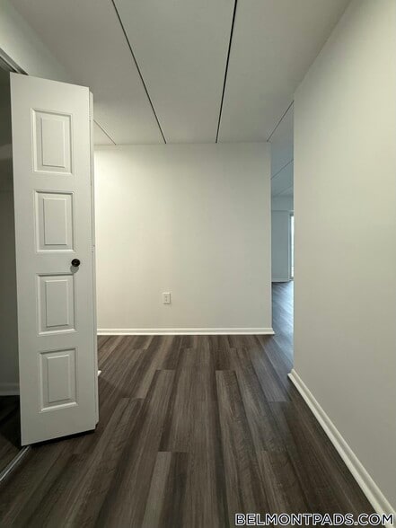 Building Photo - 53 Hill Rd