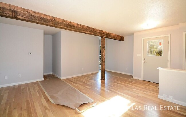 Building Photo - Stunning 3-Bedroom Home in Boulder!