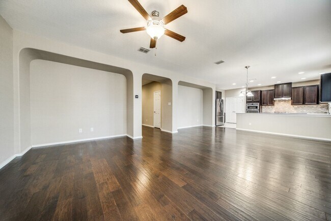 Building Photo - 3 Bedroom 2 1/2 bath Park Vista Subdivision