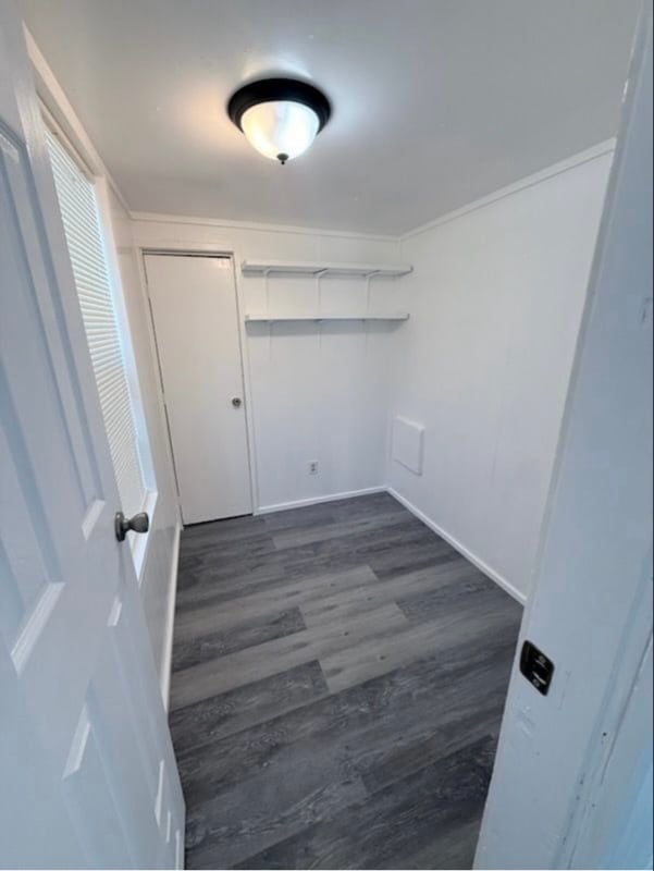 Building Photo - 215 Weeks Rd