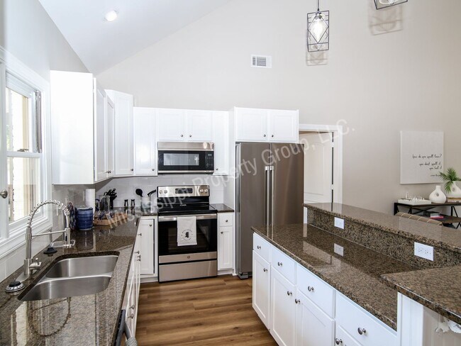 Building Photo - 441 Olive Branch Way