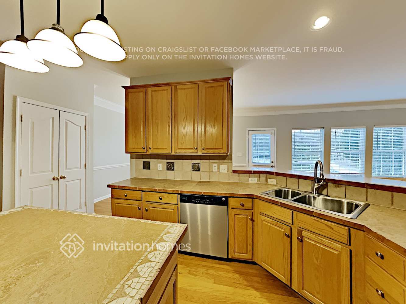 Building Photo - 11023 Sycamore Club Dr