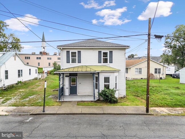 Building Photo - 309 N Lawrence St