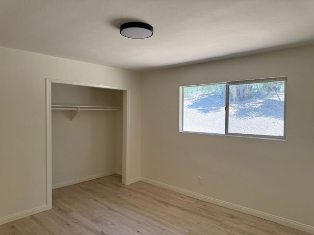 Building Photo - 15077 Adams Dr