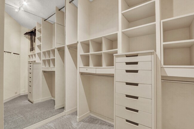 Building Photo - 12751 Touchstone Pl