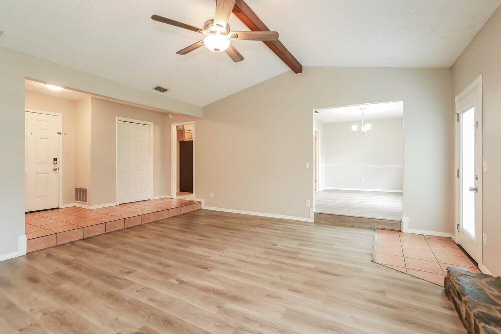 Building Photo - 3342 Laurel Grove N