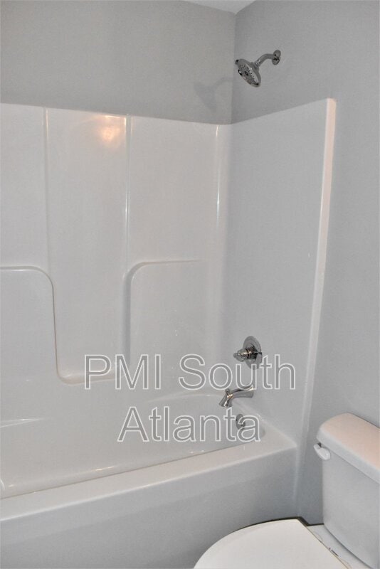 Building Photo - 143 Misty Grove Ln
