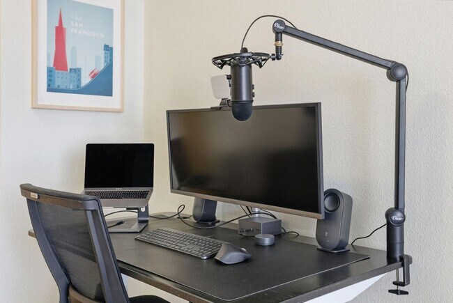 Building Photo - 1155 4th St