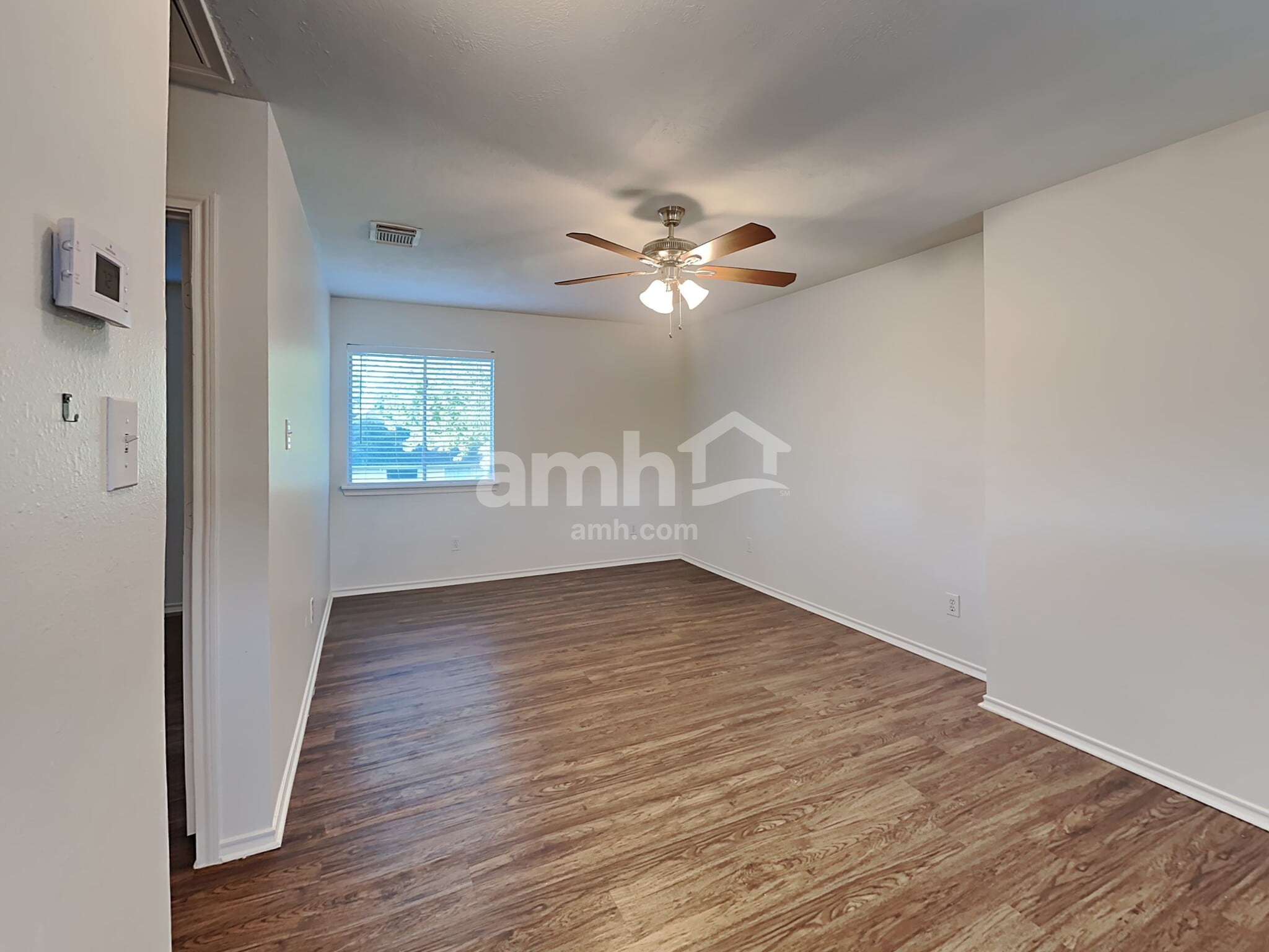 Building Photo - 1103 Lochmoor Ln