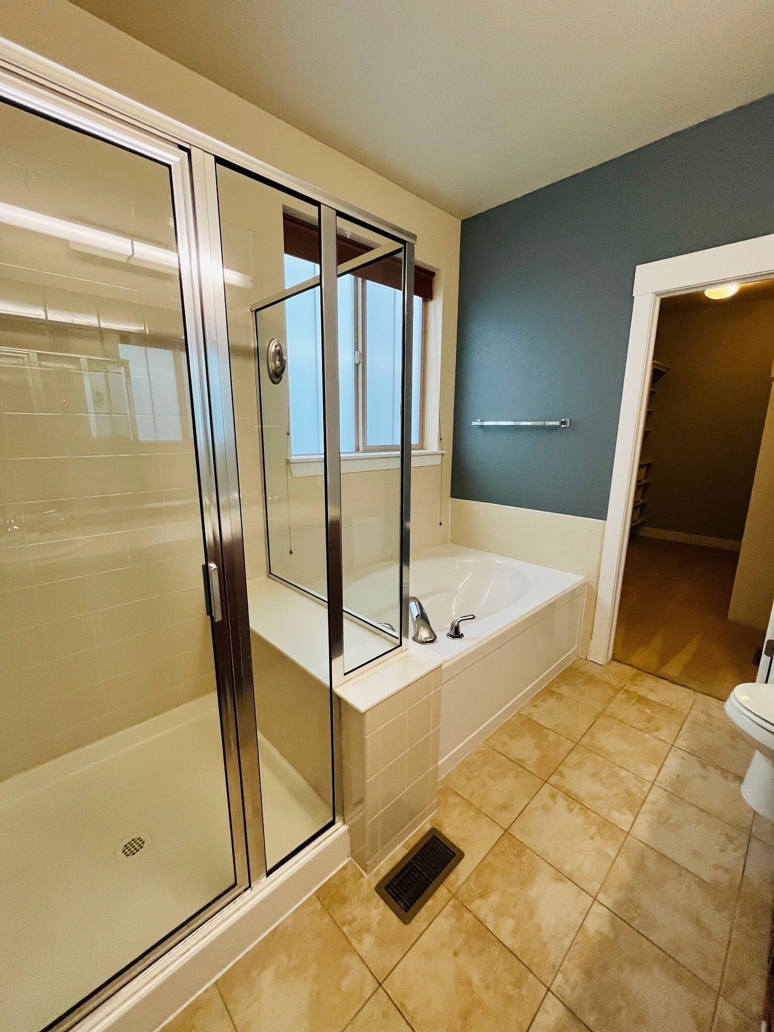 Building Photo - 7828 E 21st Ave