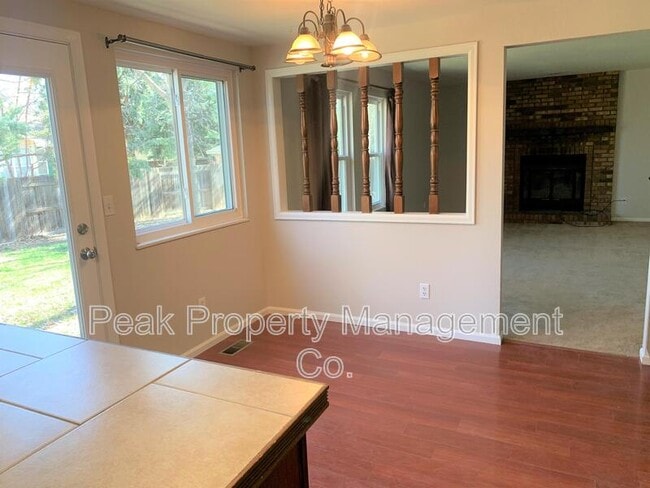 Building Photo - 3201 Wedgewood Ct