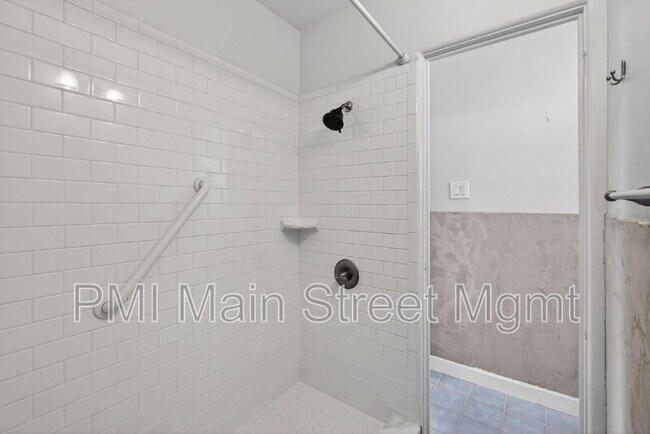 Building Photo - 3101 Illingworth Ave