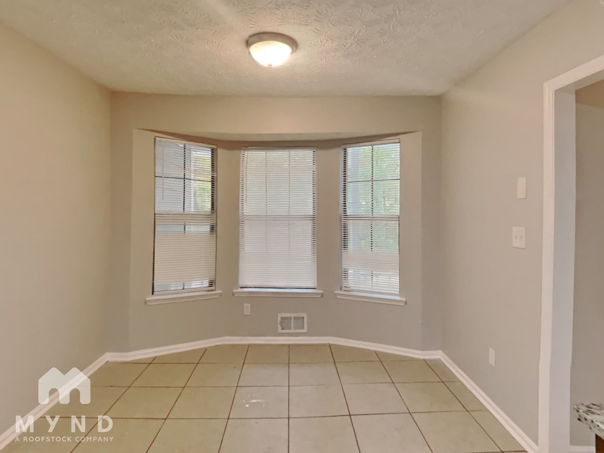 Building Photo - 314 Laurel Ln