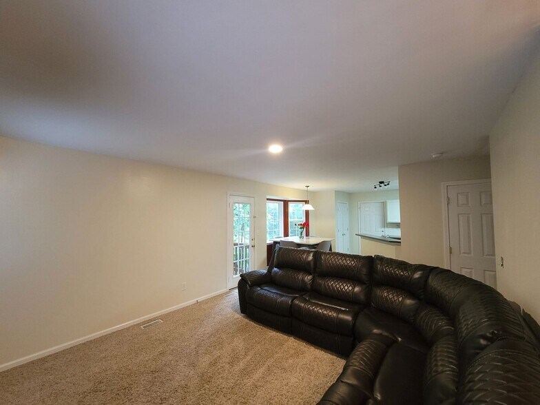 Building Photo - 6351 Pink Dogwood Ln