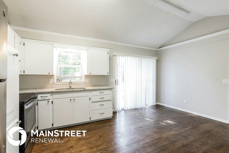 Building Photo - 16109 E 25th St S