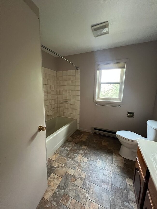 Building Photo - Humbolt Lp condos