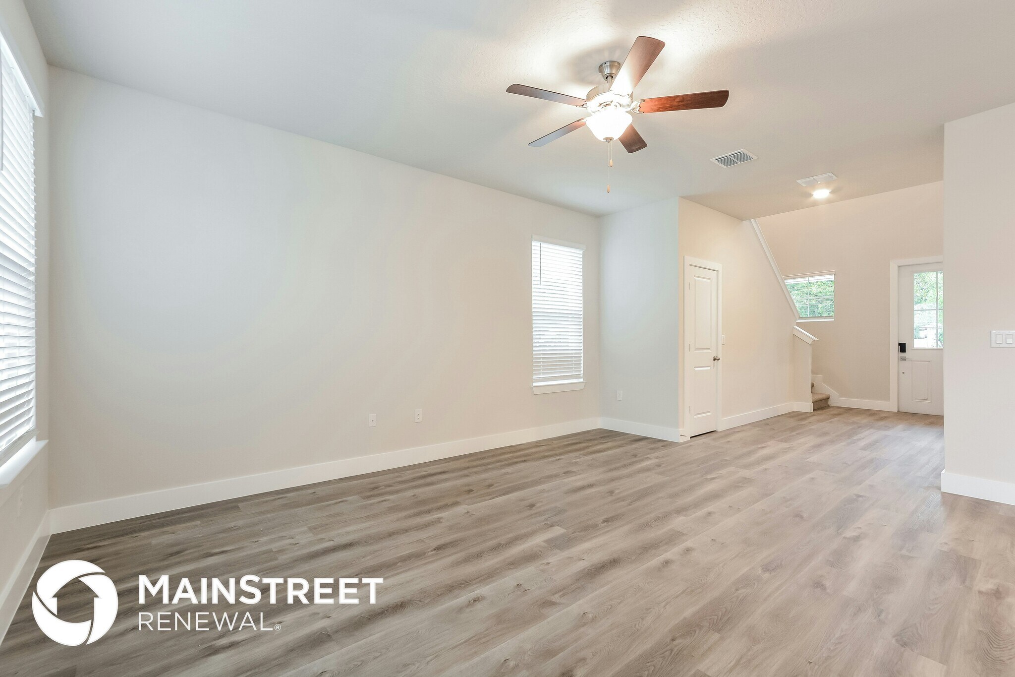 Building Photo - 804 E Voorhis Ave