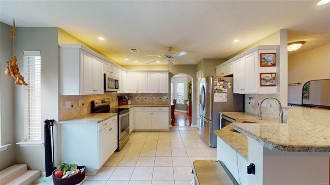 Building Photo - 629 Linden Ln