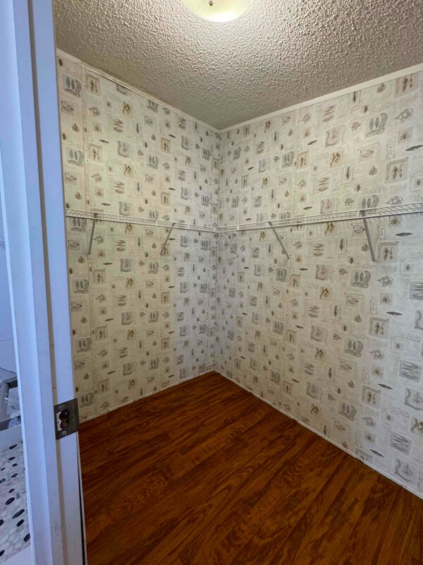 Building Photo - 836 Bluestem Dr