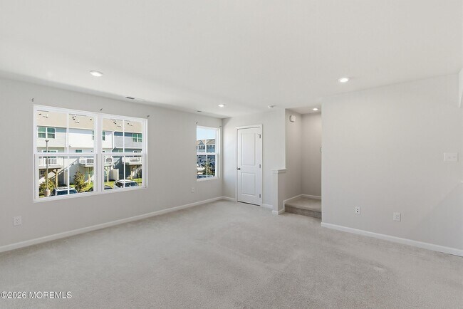 Building Photo - 604 Cyprus Ct