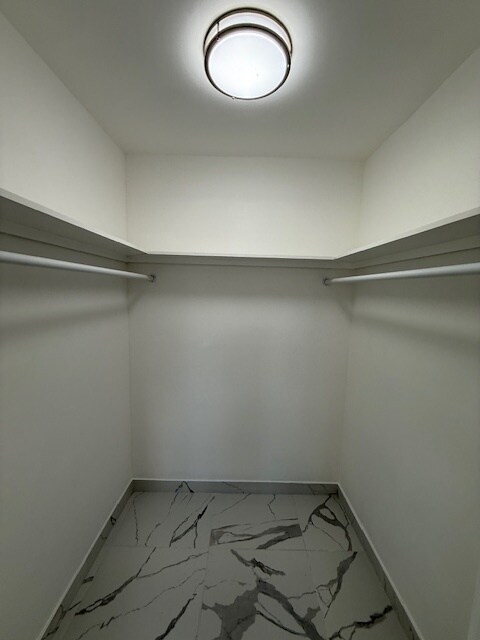 Building Photo - 5962