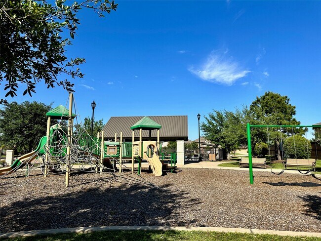 Building Photo - 2519 Horned Owl Dr