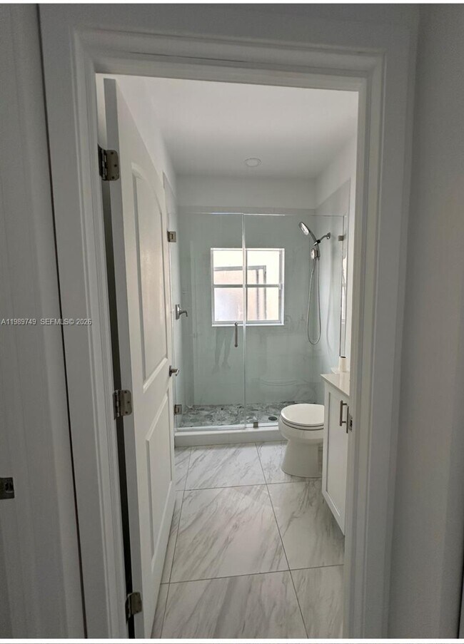 Building Photo - 4021 SW 153rd Ave