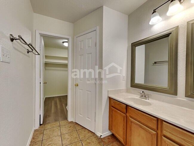 Building Photo - 14129 Cedar Post Dr