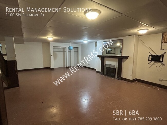 Building Photo - 1100 SW Fillmore St