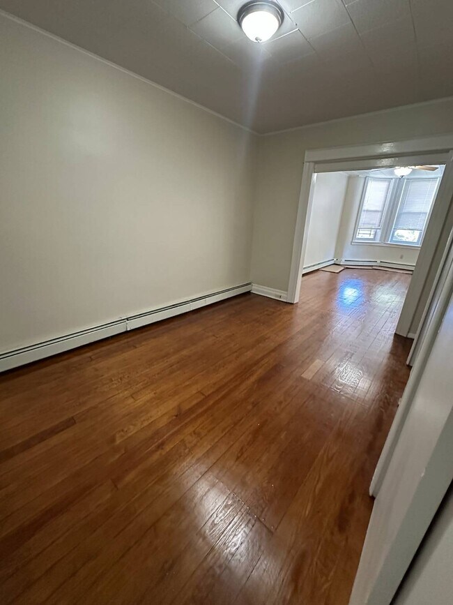 Building Photo - 66-13 60th Ln