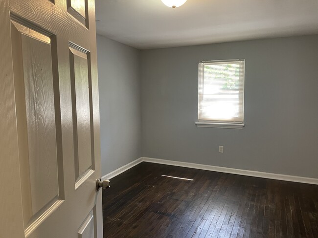 Building Photo - 207 Colleton Rd