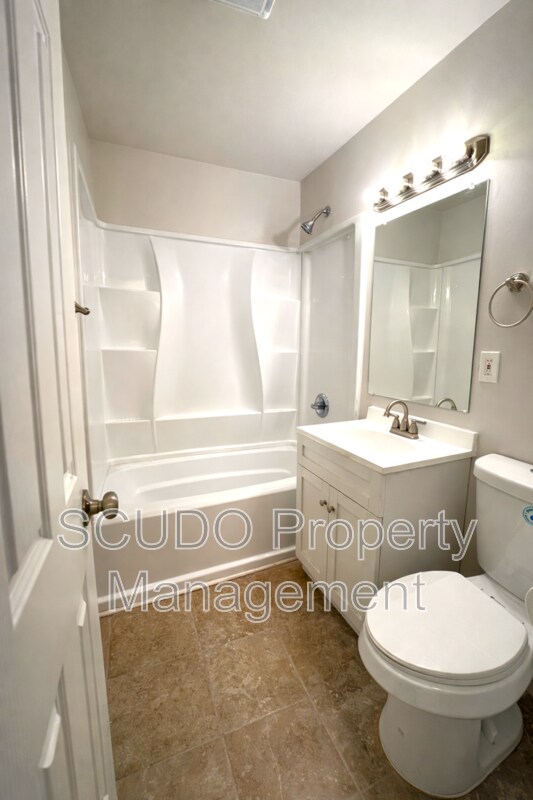 Building Photo - 11316 Donnelly Ave