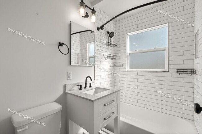 Building Photo - Charming 1942 Home in the Heart of Kenton ...