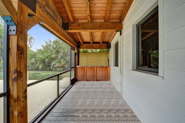 Building Photo - 5612 Harding St