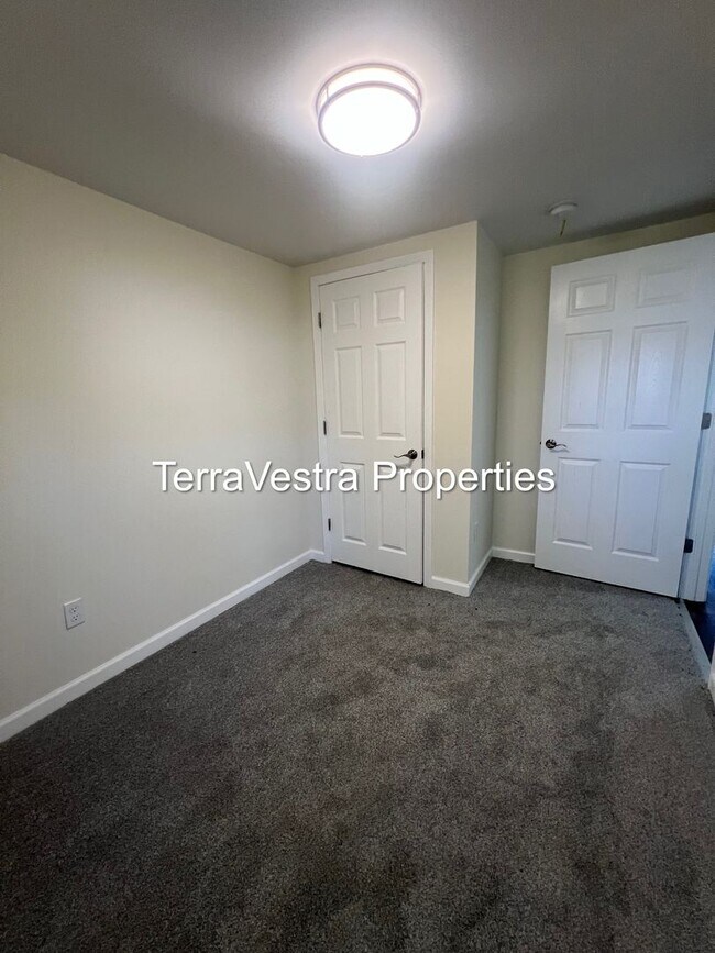 Building Photo - 3 Bed in Mullica Hill! Eligible for $500 Security Deposit.