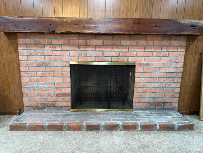 Building Photo - 2444 Rhonda Dr