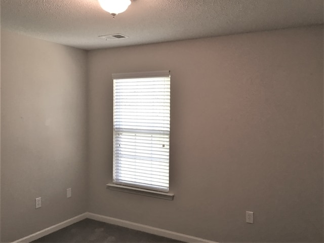 Building Photo - 10 Red Shirt Ct